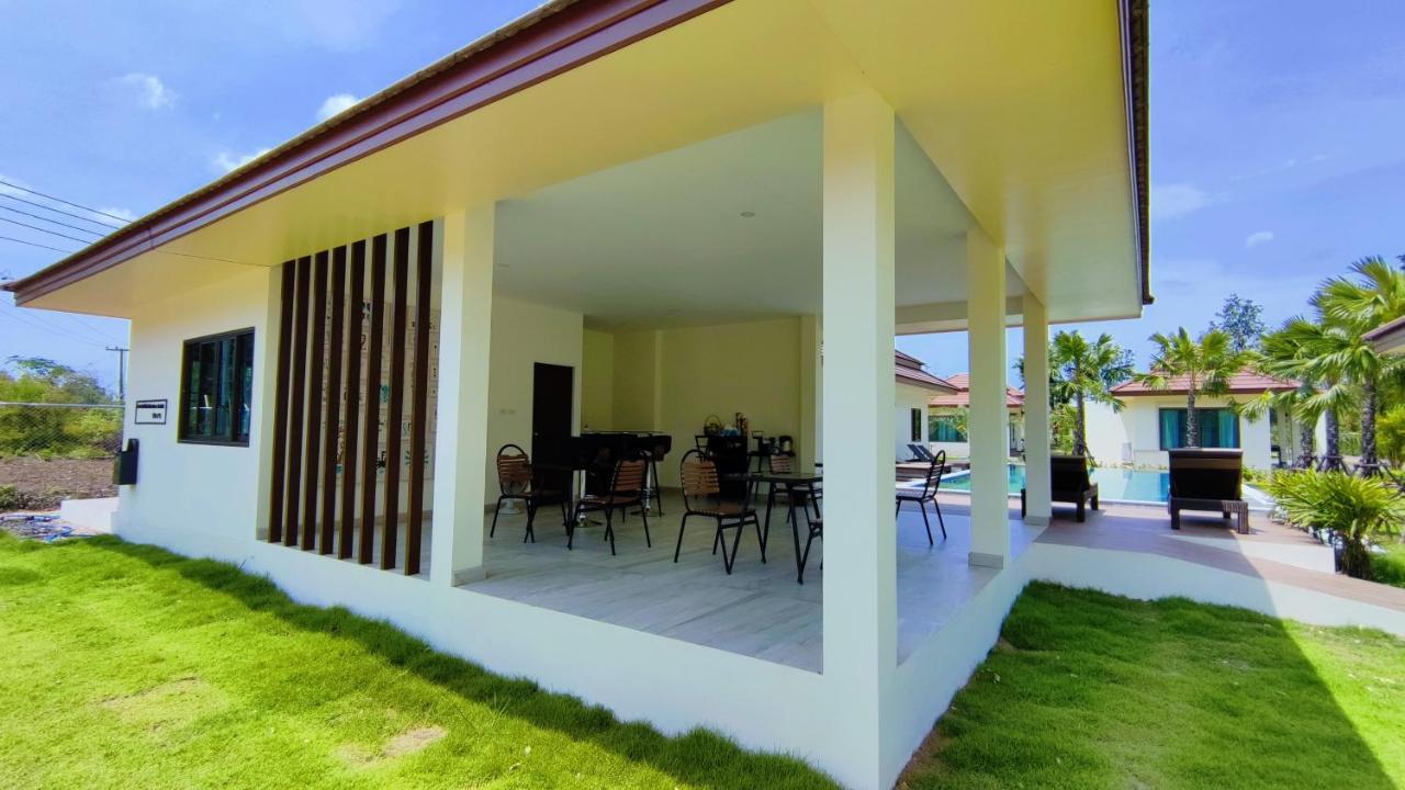 Isan Golf & Adventure Hotel Udon Thani Exterior foto