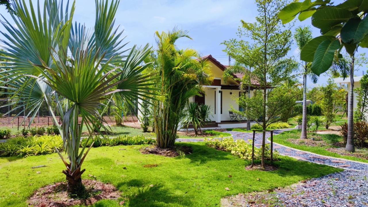 Isan Golf & Adventure Hotel Udon Thani Exterior foto