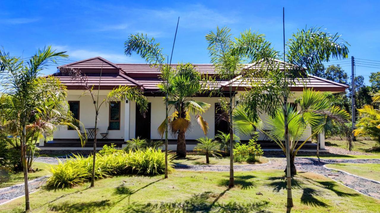 Isan Golf & Adventure Hotel Udon Thani Exterior foto