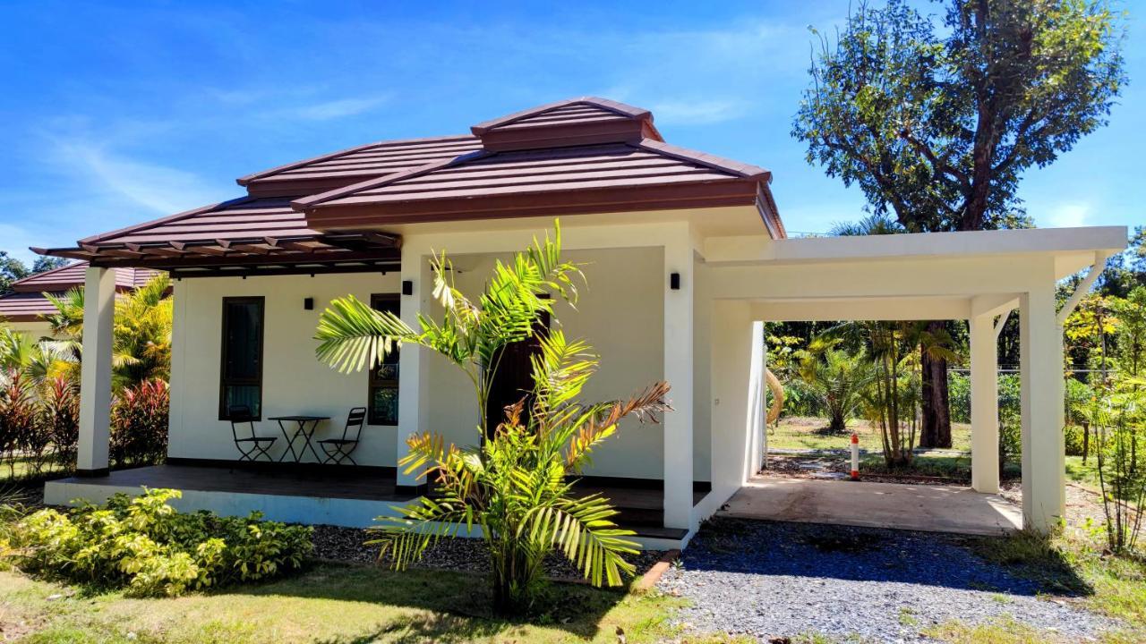 Isan Golf & Adventure Hotel Udon Thani Exterior foto