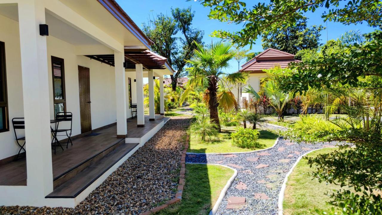 Isan Golf & Adventure Hotel Udon Thani Exterior foto